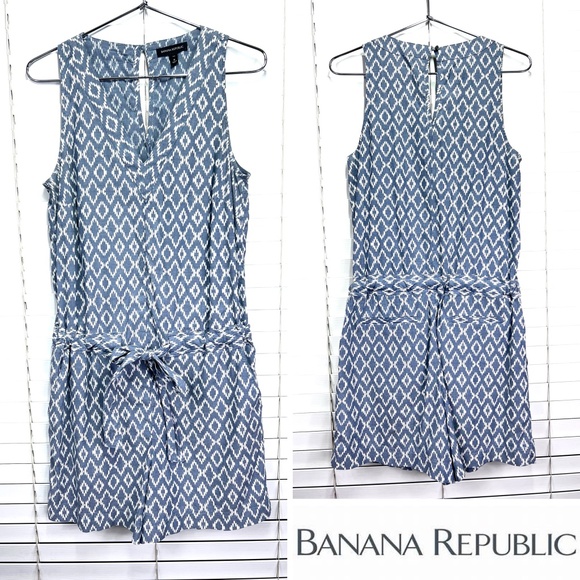 Banana Republic Pants - 🚫SOLD! NWOT |•BANANA REPUBLIC•| Blue & White Print Shorts Romper Size 6 Tall